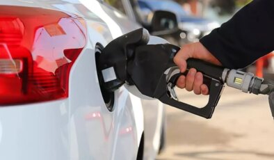 Depoları doldurun! Akaryakıta çifte zam geliyor