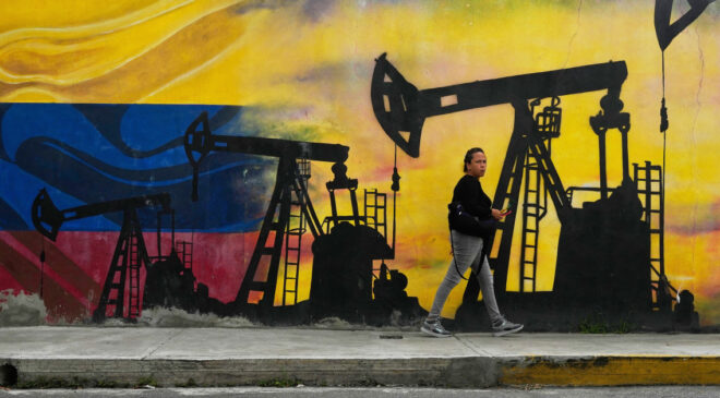 Venezuela, petrol satışından 300 milyon dolarlık gelir elde etti