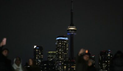 Dünyanın en yüksek üçüncü kulesi karanlığa gömüldü! Sebebi çok daha dikkat çekici