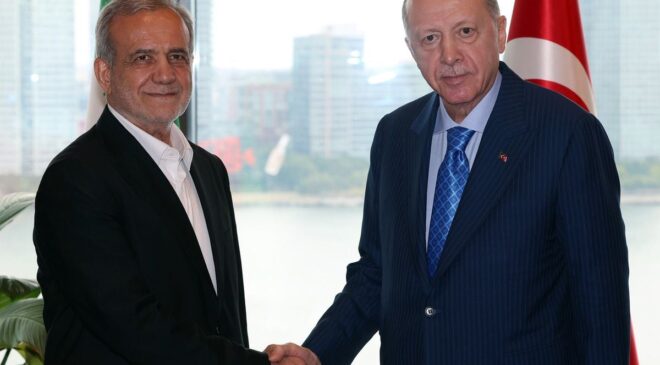 Erdoğan ile Pezeşkiyan arasında telefon görüşmesi