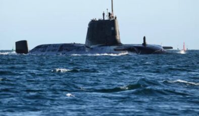İngiltere’ye ait nükleer denizaltı Umman Denizi’ne ulaştı