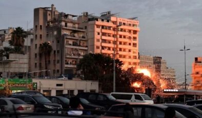 İsrail 15 katlı binayı yerle bir etti