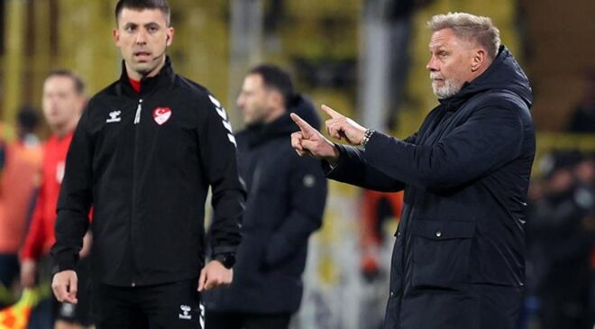 Samsunspor Teknik Direktörü Thorsten Fink’ten Fenerbahçe maçı sonrası açıklama: Çok daha iyisini yapabilirdik