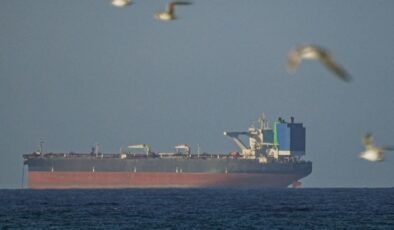 ABD ablukasını tanımadı! Çin gemisi Hürmüz Boğazı’ndan geçti