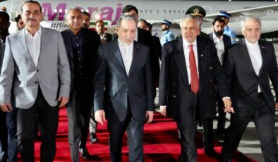 Arakçi, Pakistan’da görüşmelere başladı: Hürmüz krizi kısa sürede çözülebilir