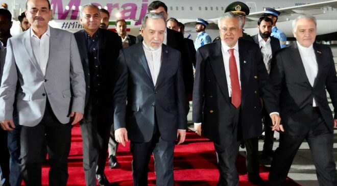 Arakçi, Pakistan’da görüşmelere başladı: Hürmüz krizi kısa sürede çözülebilir