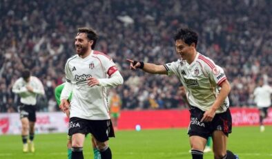 Orkun Kökçü gollere devam ediyor