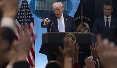 Trump bizzat duyurdu! İki ülke 34 yıl sonra görüşecek