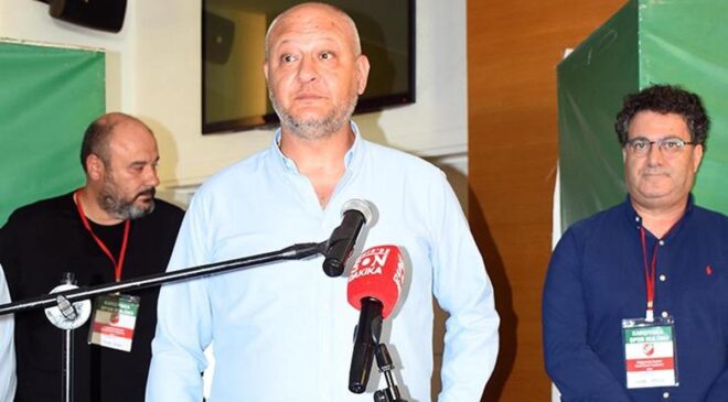Karşıyaka’da kongre tarihi tepkisi
