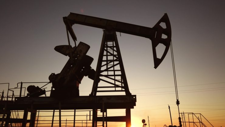 Brent petrol 100 doları gördü