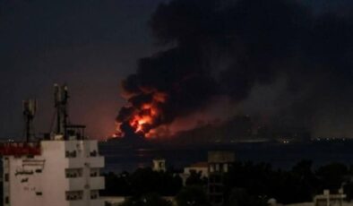 Yemen’in Hudeyde kentinde şiddetli patlamalar meydana geldi