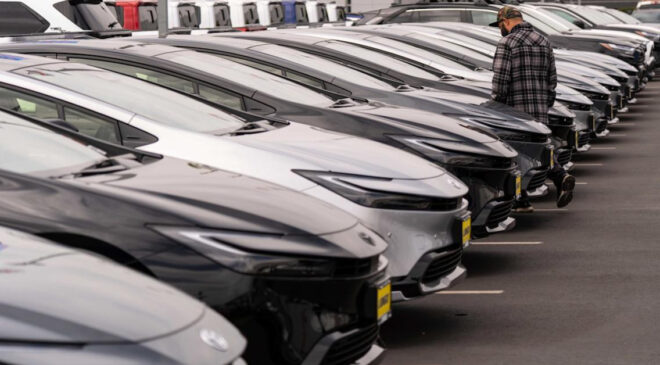 Otomotiv pazarı sert fren yaptı