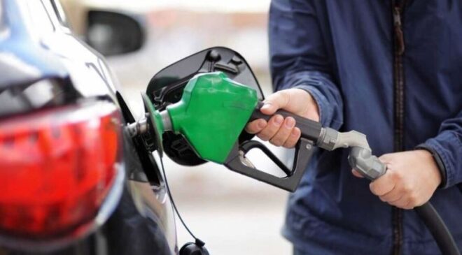 Akaryakıtta çifte zam: Motorin 90 TL’yi aştı, benzin 80 TL’ye yaklaştı