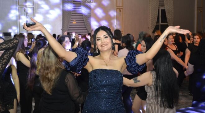 Kadınlar Eğlenceye Doyacak