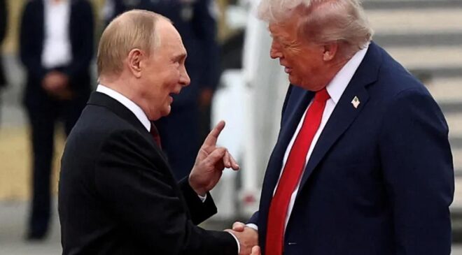 Trump’tan Putin’e sürpriz jest! Rusya yaptırımlarını askıya aldı